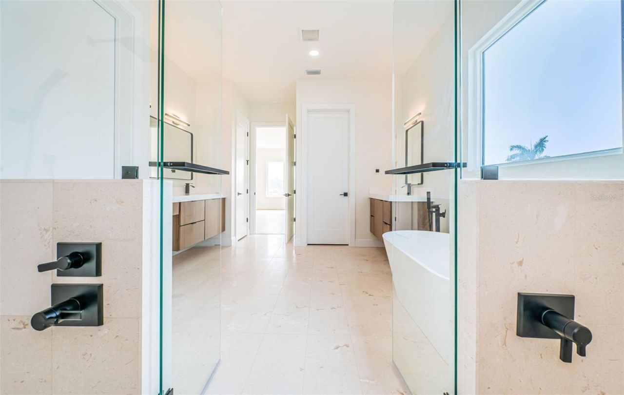 7981 2nd Avenue S, Saint Petersburg, FL 33707 Photo