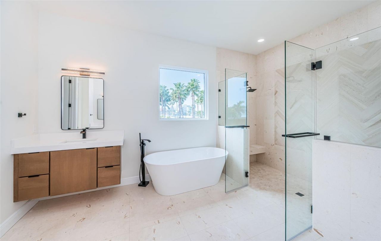 7981 2nd Avenue S, Saint Petersburg, FL 33707 Photo