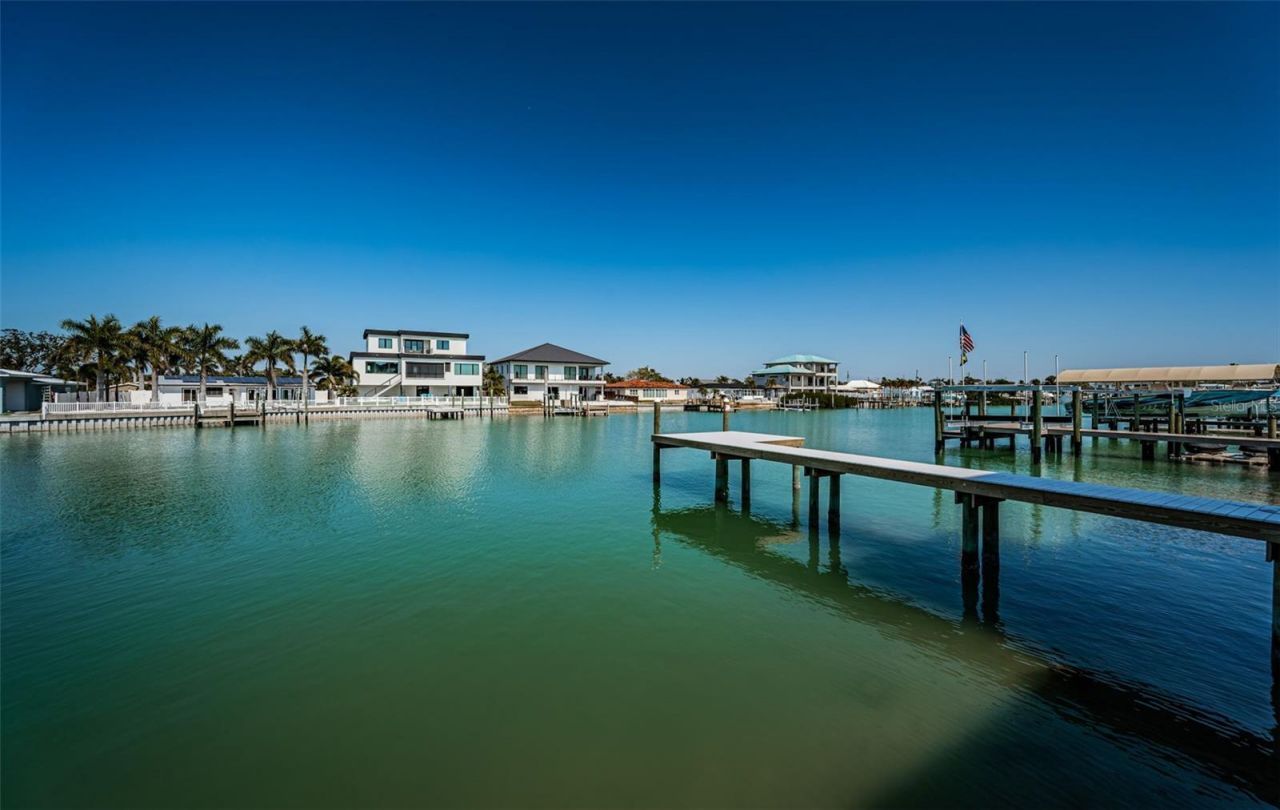 7981 2nd Avenue S, Saint Petersburg, FL 33707 Photo