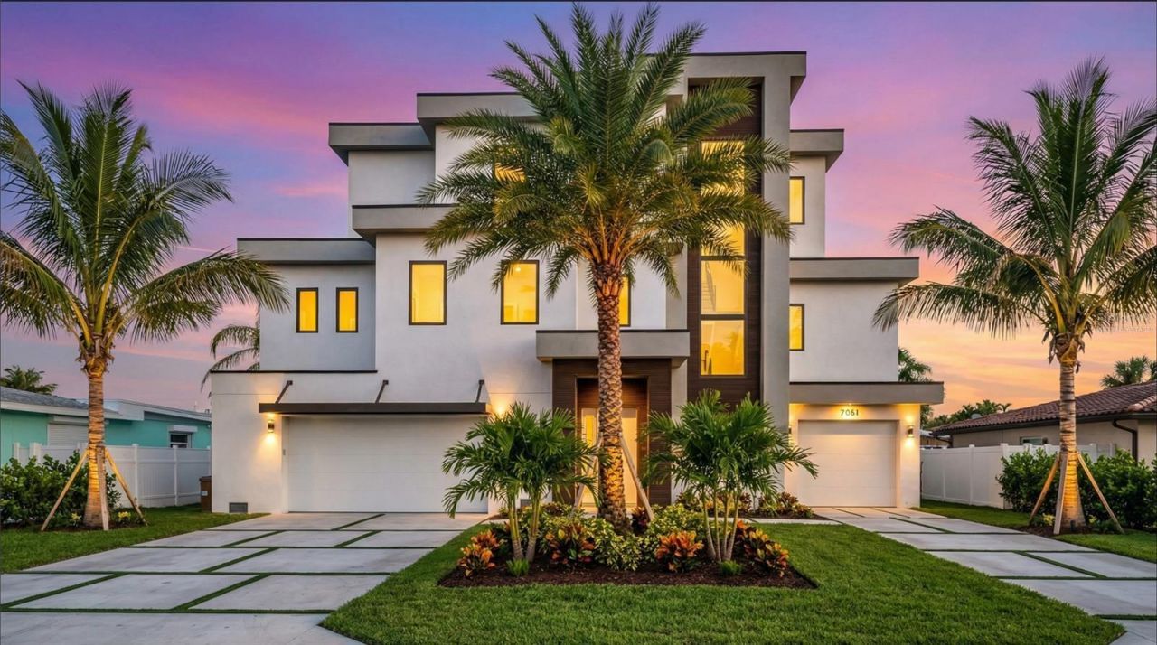 7981 2nd Avenue S, Saint Petersburg, FL 33707 Photo