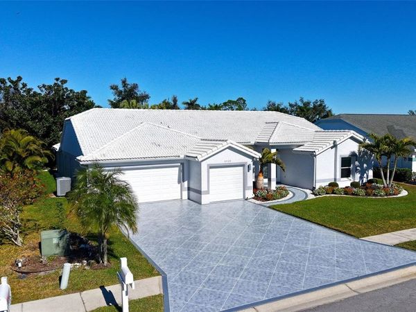 6948 STETSON STREET CIRCLE, SARASOTA, FL 34243