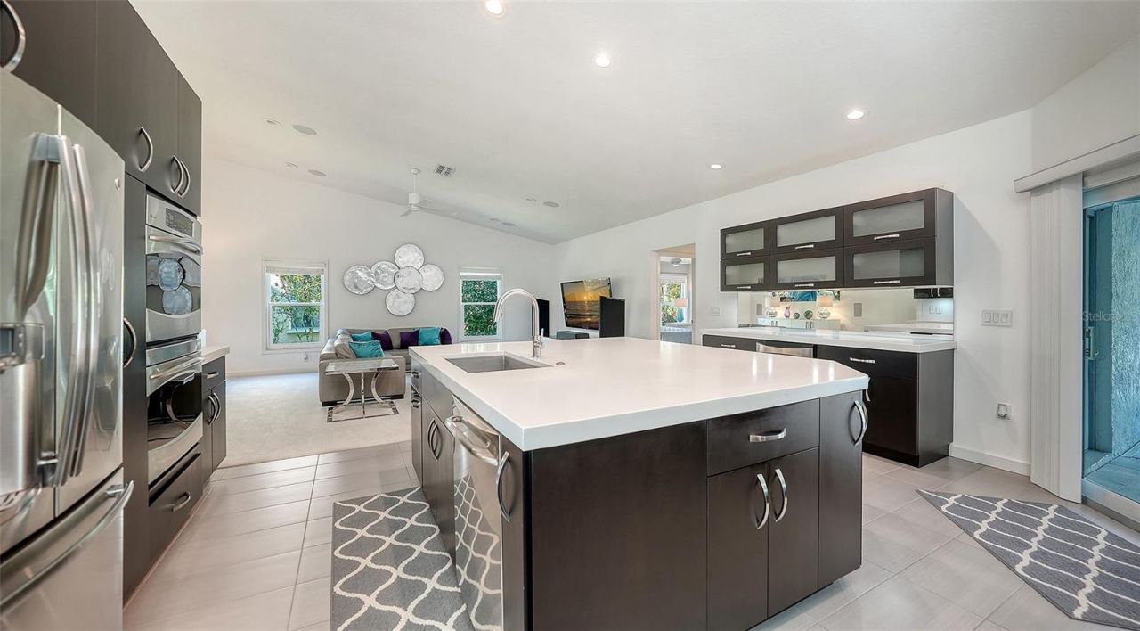 6948 Stetson Street Circle, Sarasota, FL 34243 Photo