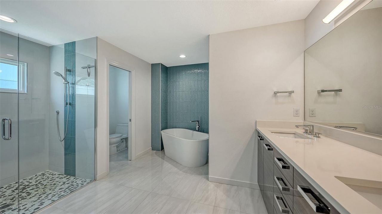 6948 Stetson Street Circle, Sarasota, FL 34243 Photo