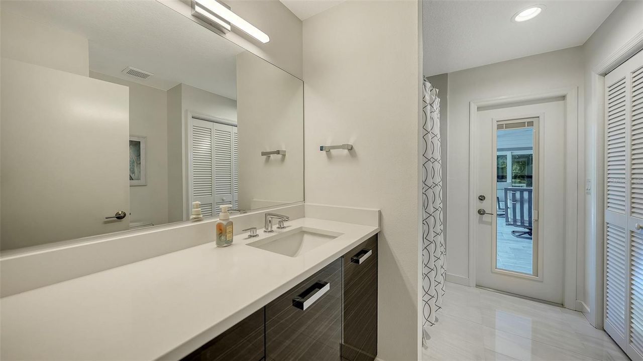 6948 Stetson Street Circle, Sarasota, FL 34243 Photo