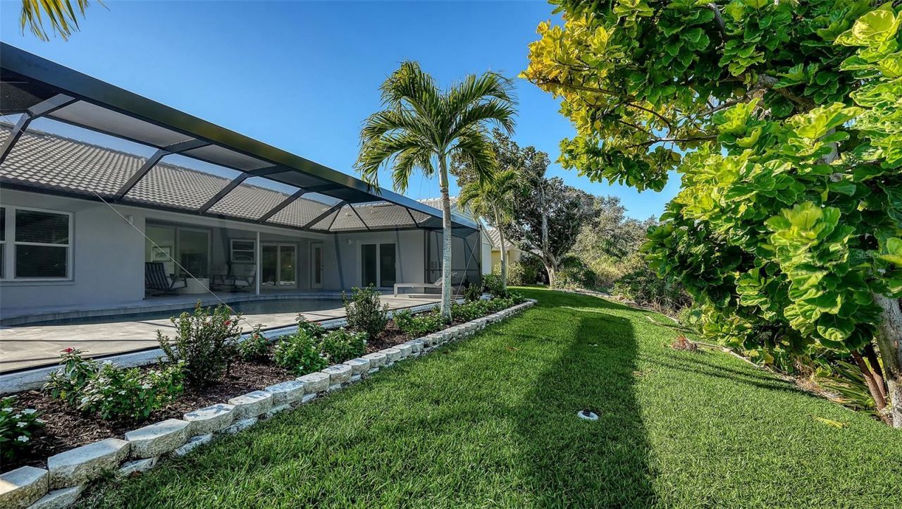 6948 Stetson Street Circle, Sarasota, FL 34243 Photo