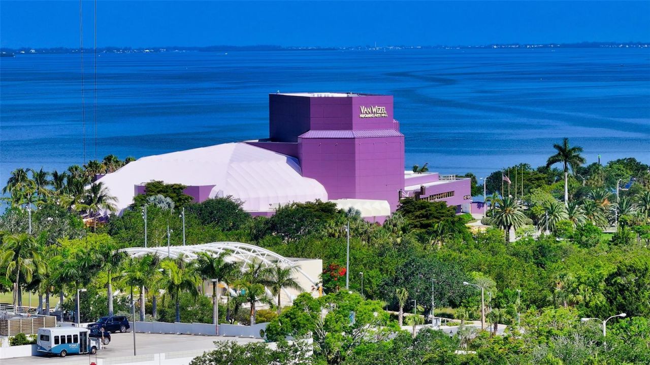 6948 Stetson Street Circle, Sarasota, FL 34243 Photo