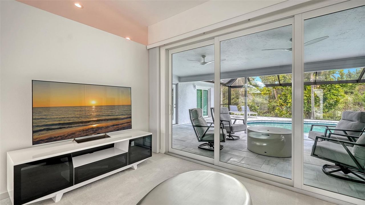 6948 Stetson Street Circle, Sarasota, FL 34243 Photo