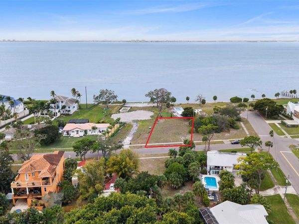 7510 WESTMORELAND DRIVE, SARASOTA, FL 34243