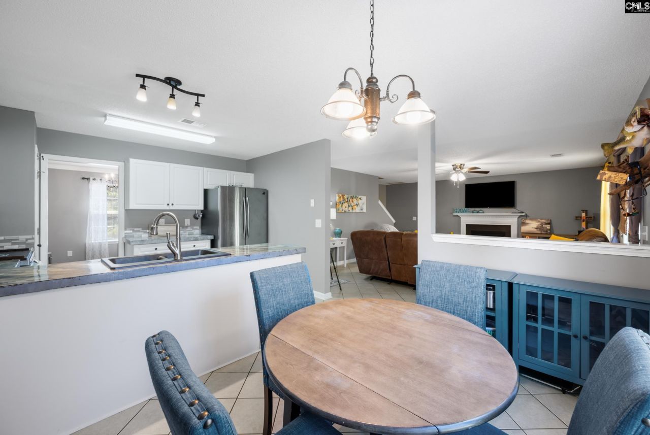 213 Aderley Oak Loop Photo 11