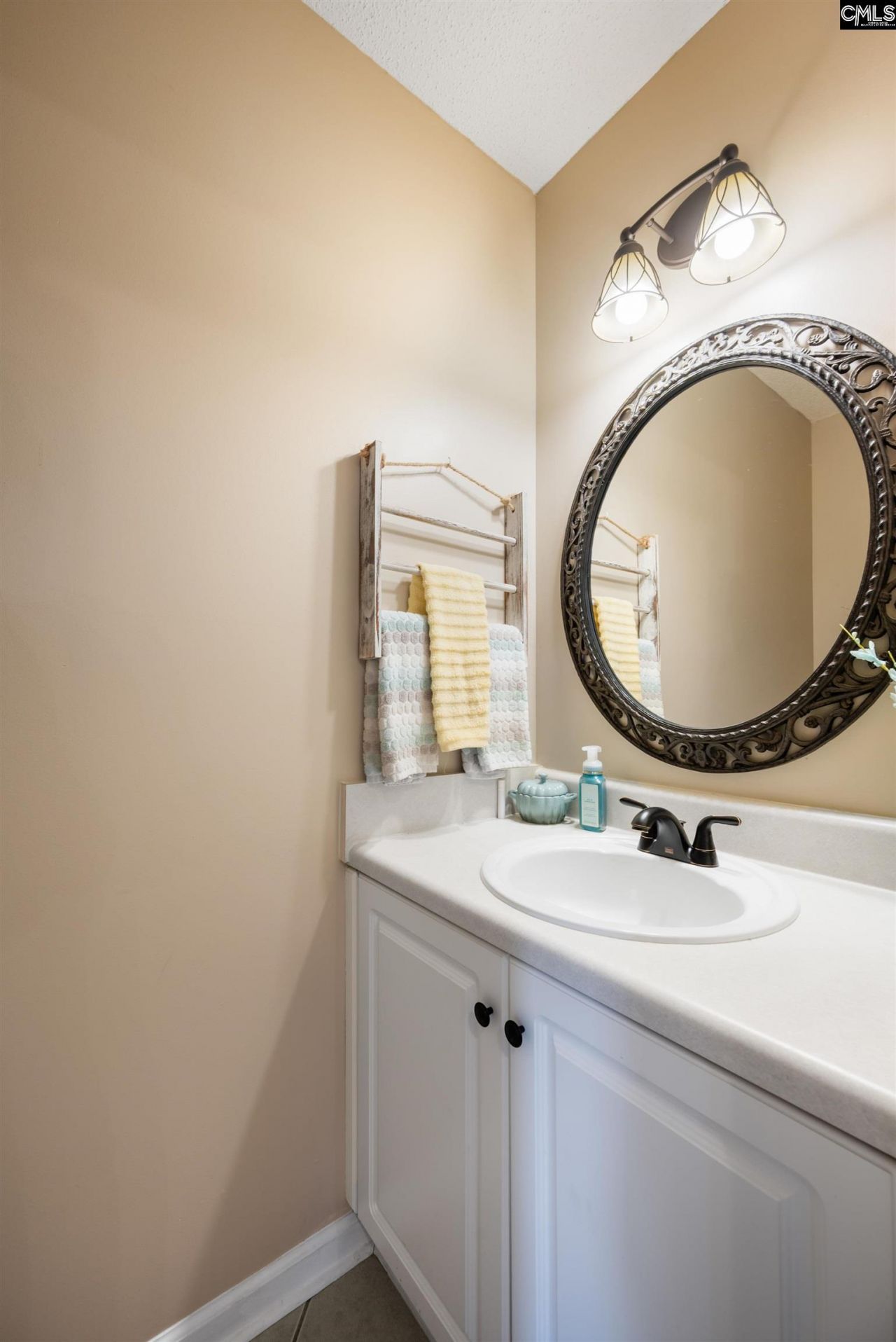 213 Aderley Oak Loop Photo 14