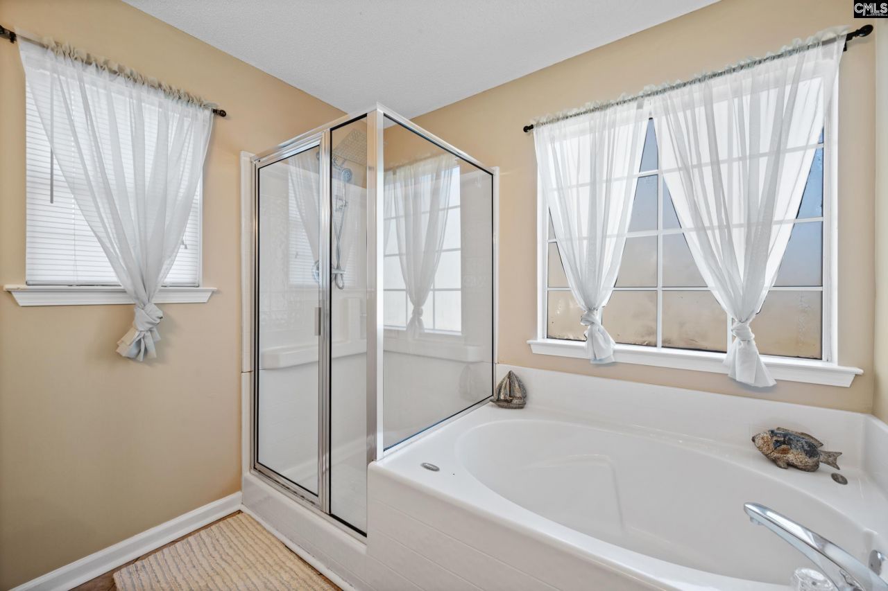 213 Aderley Oak Loop Photo 18