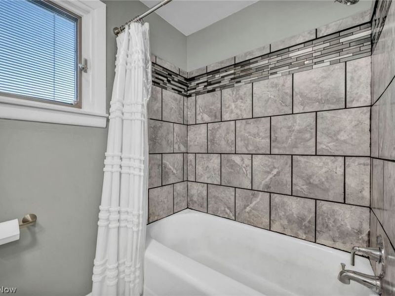 1819 W 42nd Street, Lorain, OH 44053 Photo 18