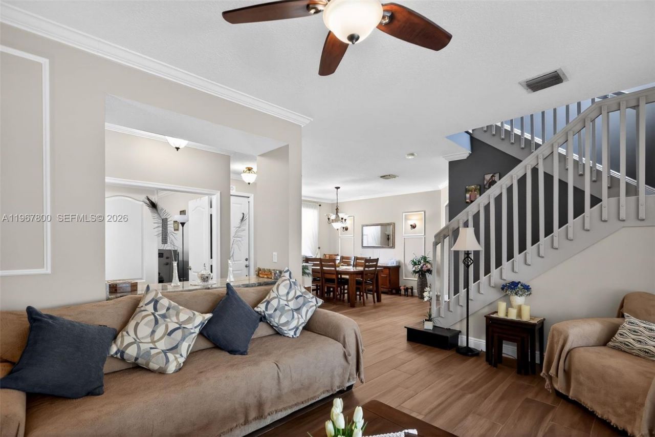 1561 SW 187th Ave, Pembroke Pines, FL 33029 Photo