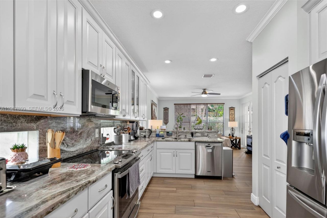 1561 SW 187th Ave, Pembroke Pines, FL 33029 Photo