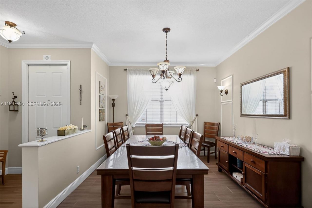 1561 SW 187th Ave, Pembroke Pines, FL 33029 Photo