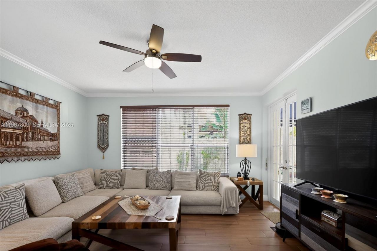 1561 SW 187th Ave, Pembroke Pines, FL 33029 Photo