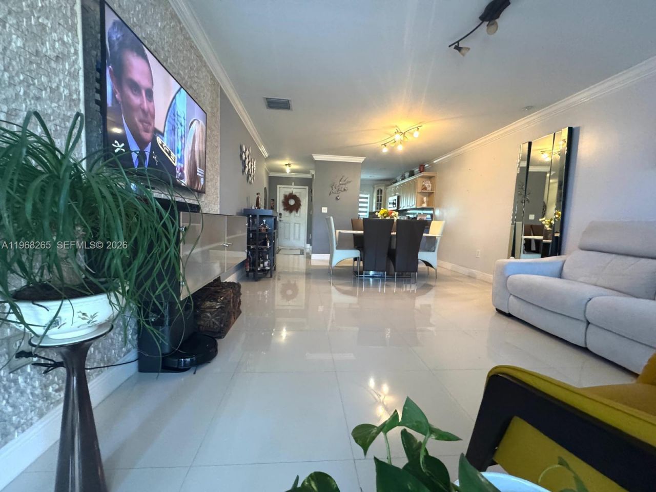 11163 NW 7th St, Unit 204-19, Miami, FL 33172 Photo