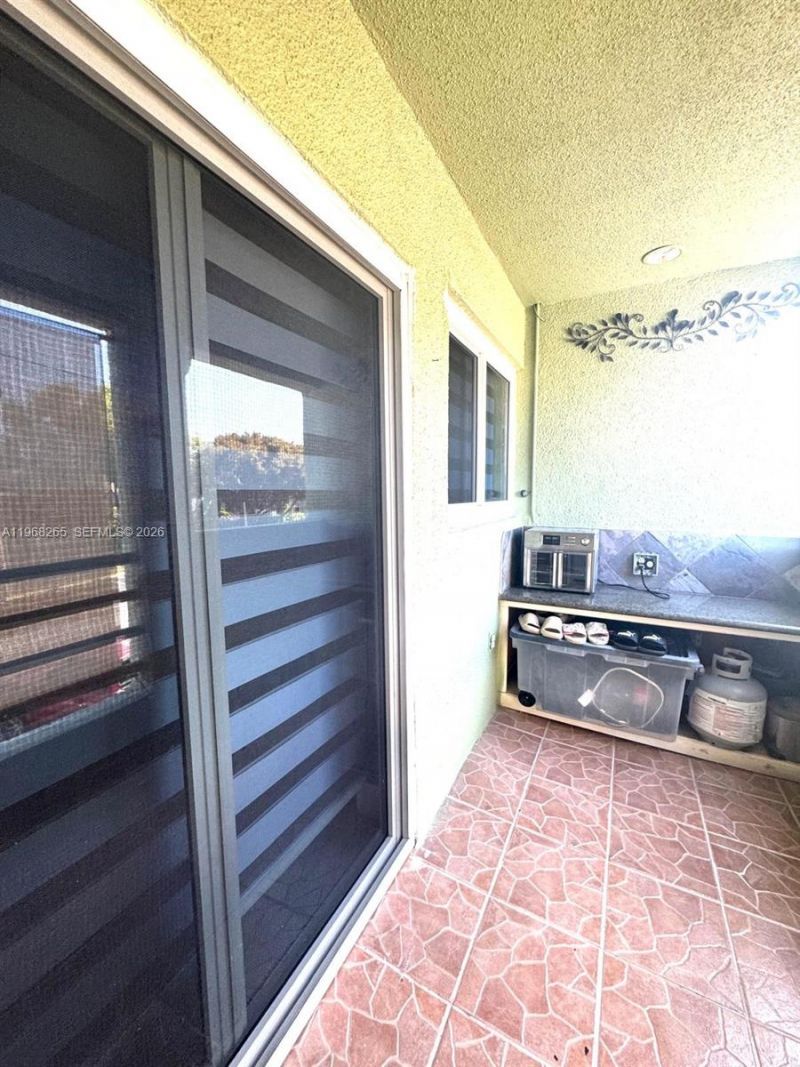 11163 NW 7th St, Unit 204-19, Miami, FL 33172 Photo