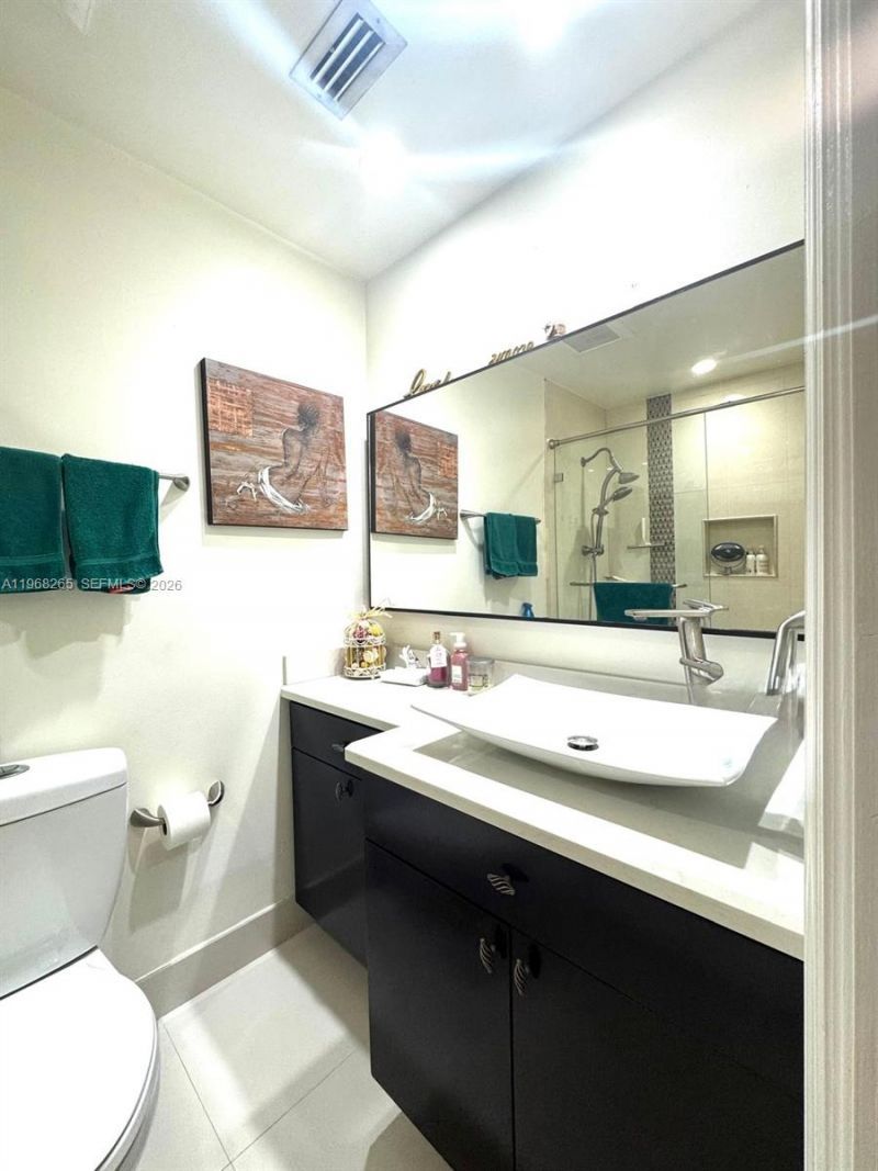 11163 NW 7th St, Unit 204-19, Miami, FL 33172 Photo