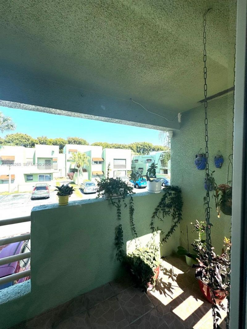 11163 NW 7th St, Unit 204-19, Miami, FL 33172 Photo