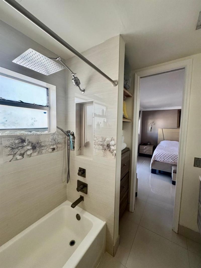 11163 NW 7th St, Unit 204-19, Miami, FL 33172 Photo