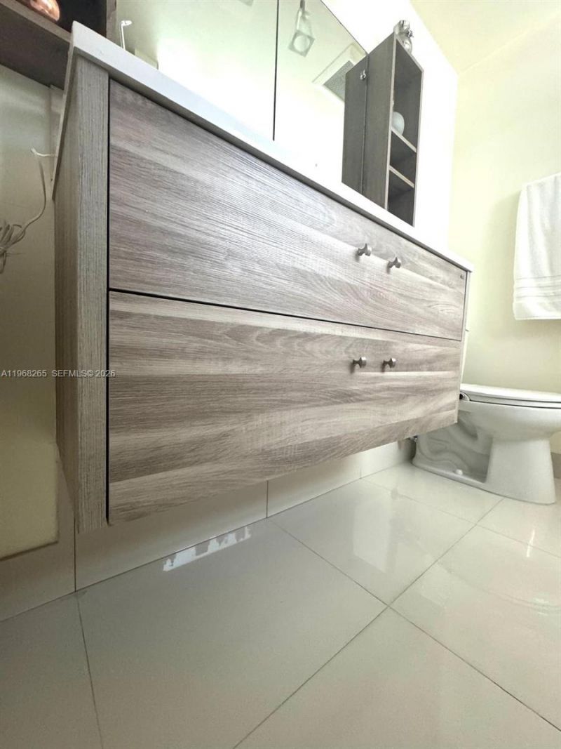 11163 NW 7th St, Unit 204-19, Miami, FL 33172 Photo