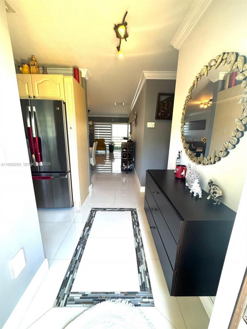 11163 NW 7th St, Unit 204-19, Miami, FL 33172 Photo