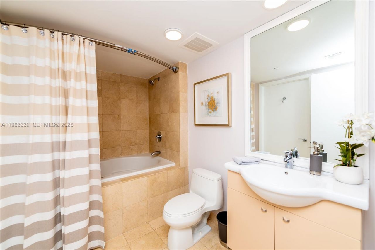 1830 S Ocean Dr, Unit 2907, Hallandale Beach, FL 33009 Photo