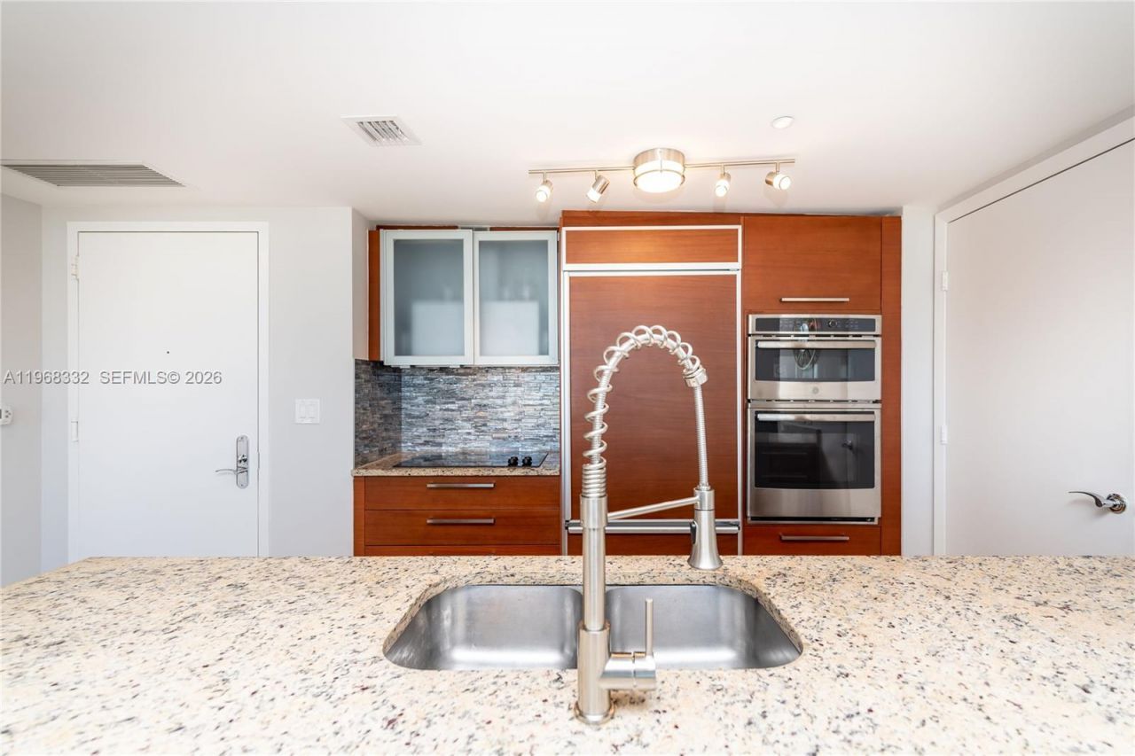 1830 S Ocean Dr, Unit 2907, Hallandale Beach, FL 33009 Photo