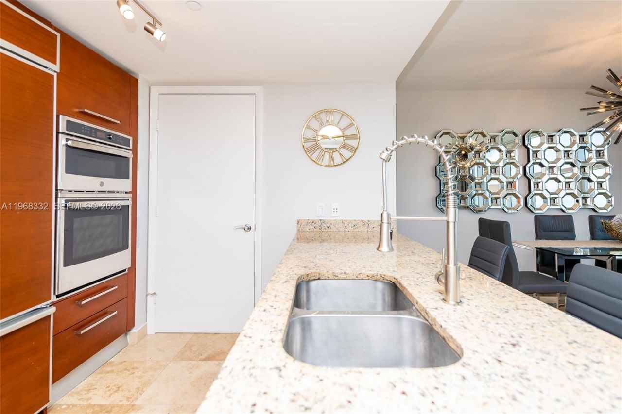 1830 S Ocean Dr, Unit 2907, Hallandale Beach, FL 33009 Photo