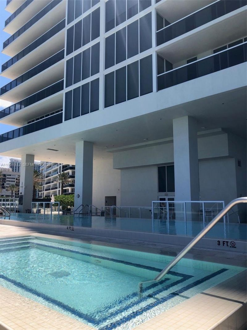 1830 S Ocean Dr, Unit 2907, Hallandale Beach, FL 33009 Photo
