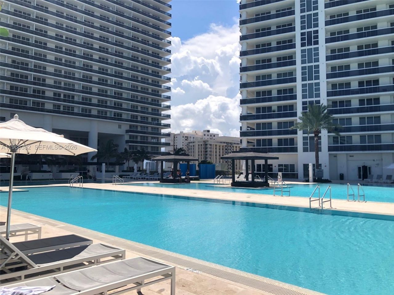 1830 S Ocean Dr, Unit 2907, Hallandale Beach, FL 33009 Photo