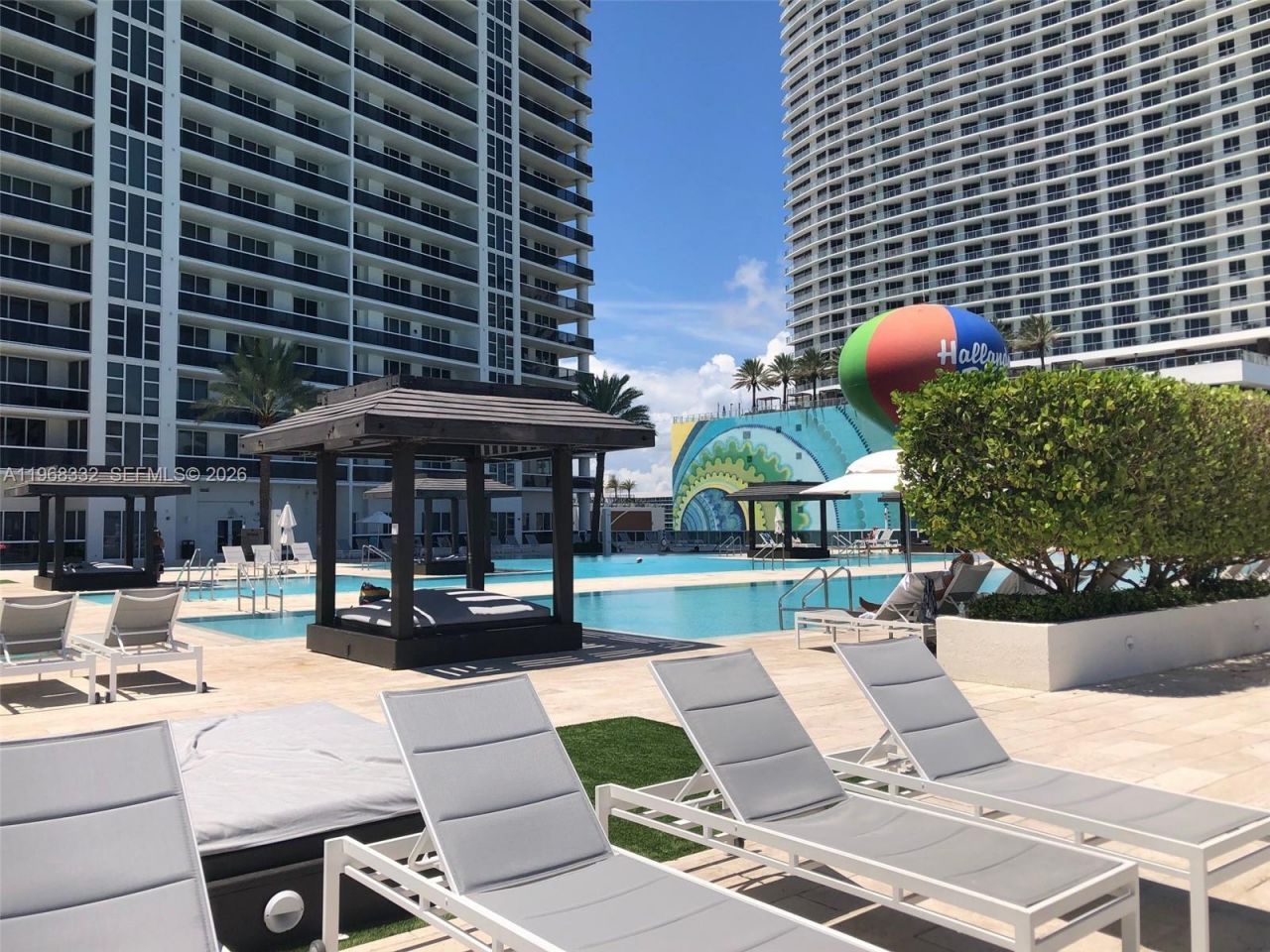 1830 S Ocean Dr, Unit 2907, Hallandale Beach, FL 33009 Photo