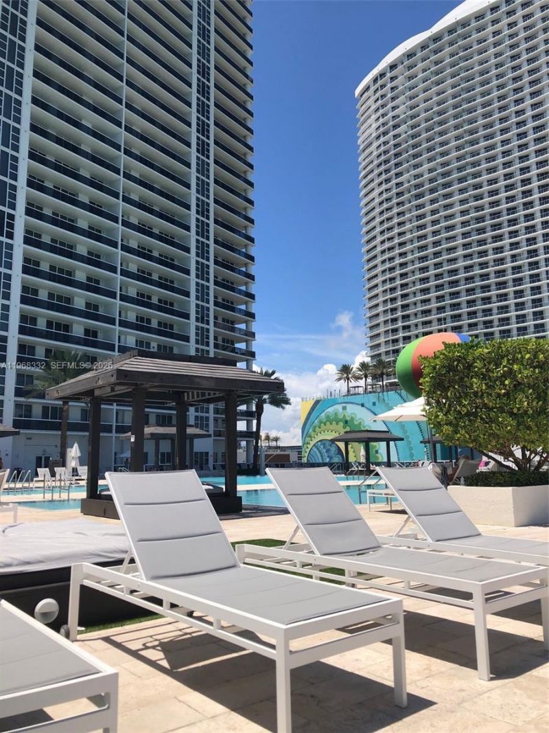 1830 S Ocean Dr, Unit 2907, Hallandale Beach, FL 33009 Photo