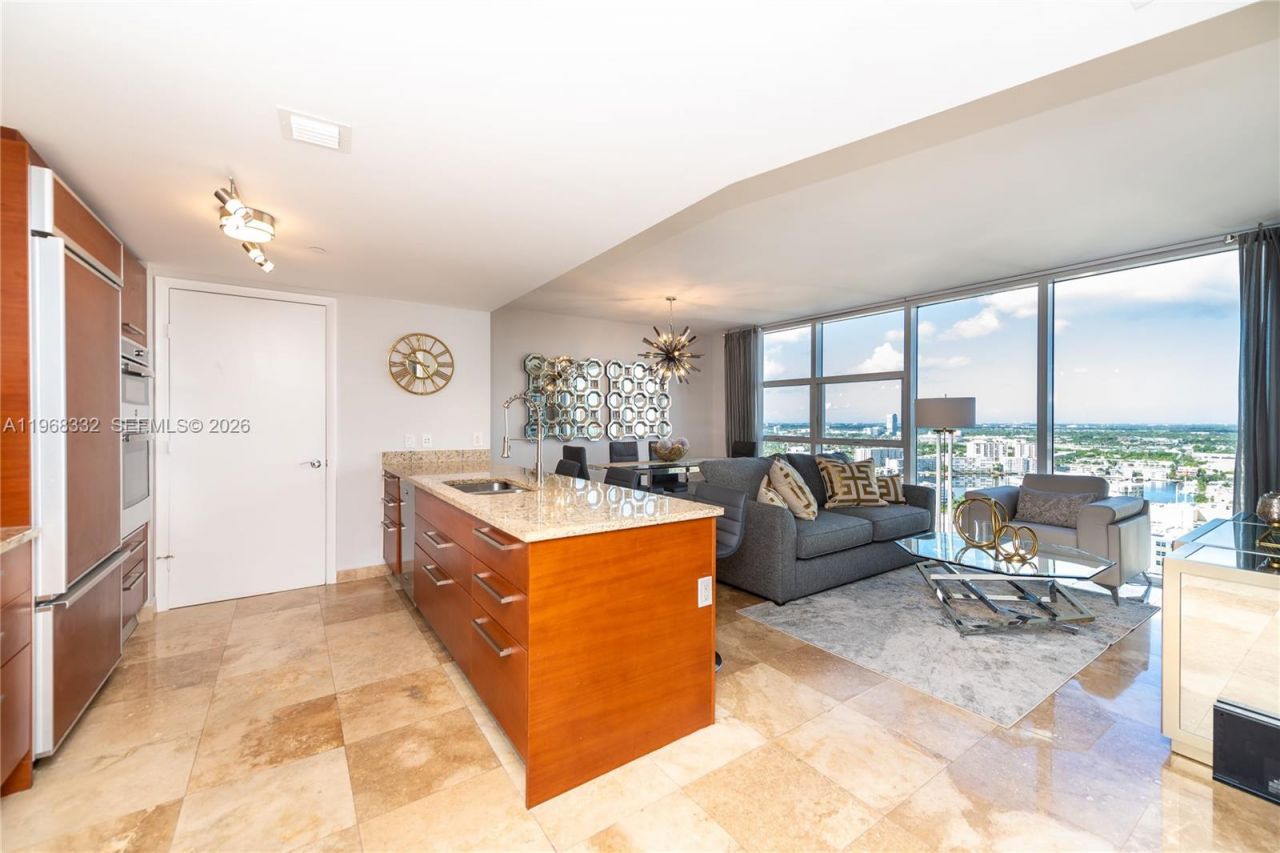 1830 S Ocean Dr, Unit 2907, Hallandale Beach, FL 33009 Photo