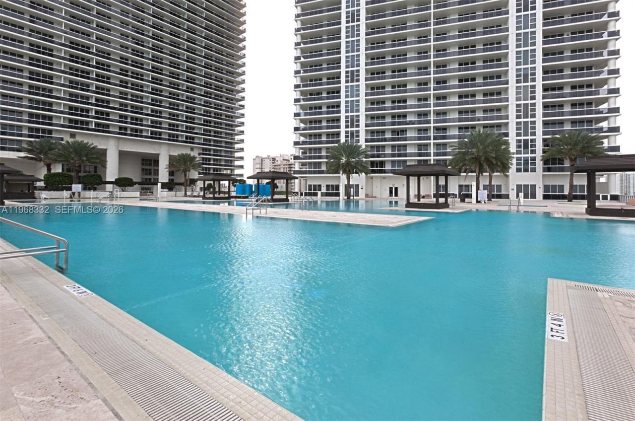 1830 S Ocean Dr, Unit 2907, Hallandale Beach, FL 33009 Photo