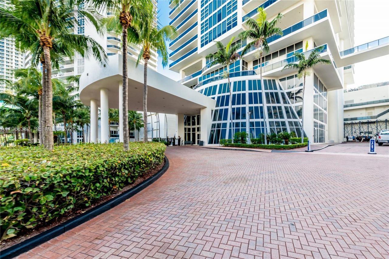 1830 S Ocean Dr, Unit 2907, Hallandale Beach, FL 33009 Photo