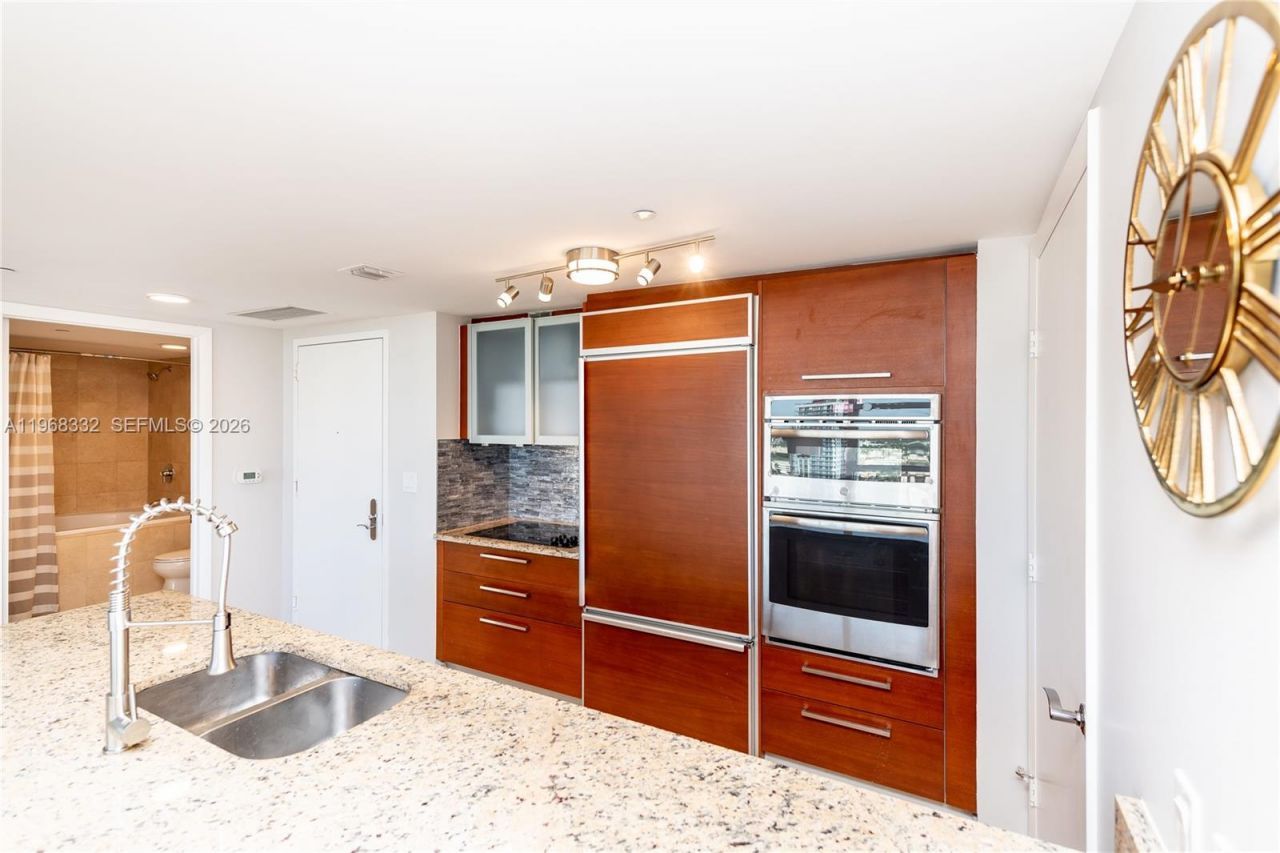 1830 S Ocean Dr, Unit 2907, Hallandale Beach, FL 33009 Photo
