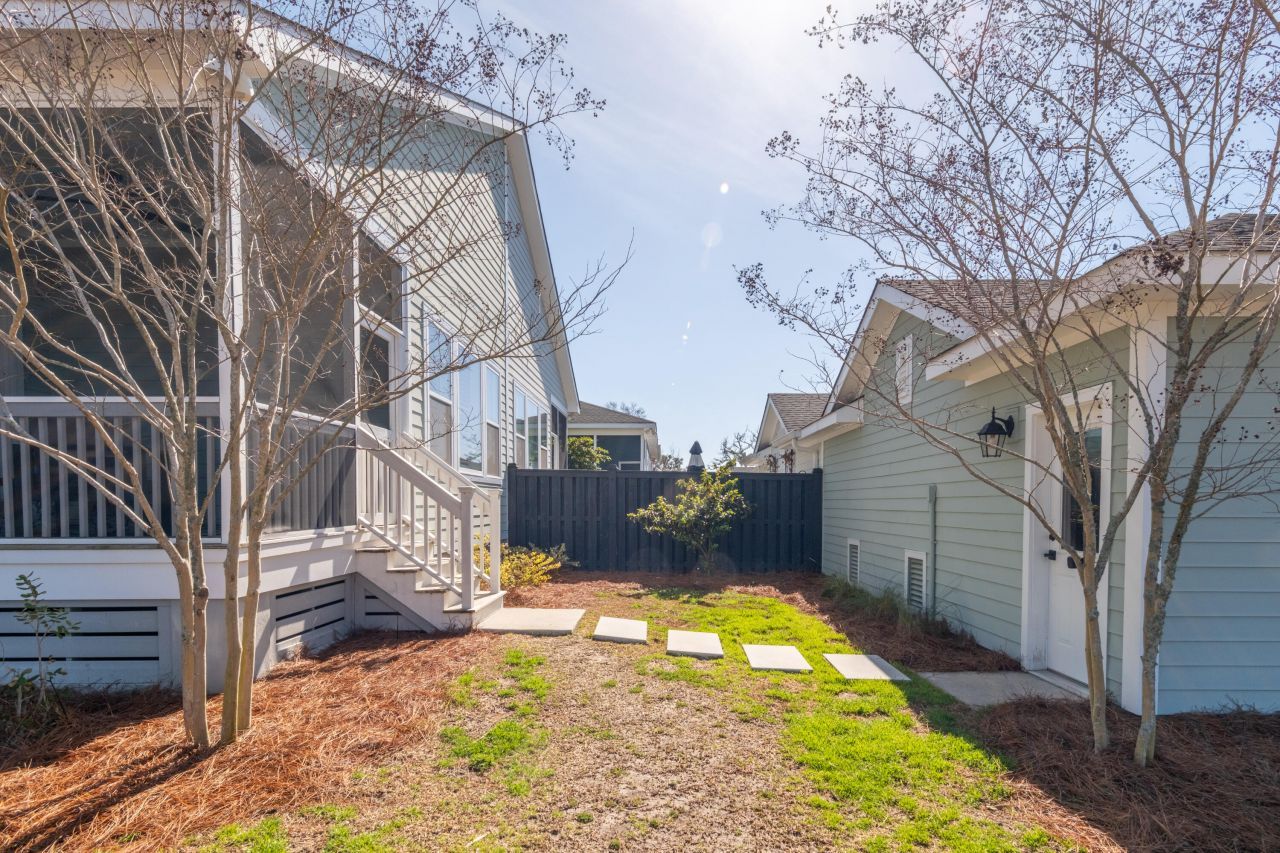 7790 Farr Street Photo 44