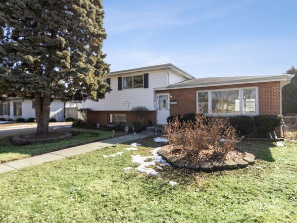 431 S Ardmore Terrace, Addison, IL 60101