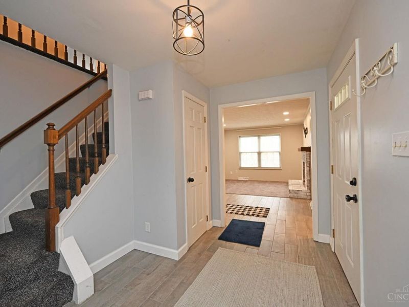 1939 Lady Ellen Drive, Cincinnati, OH 45230 Photo 7