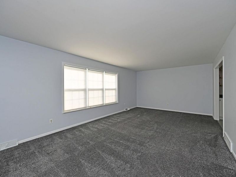 1939 Lady Ellen Drive, Cincinnati, OH 45230 Photo 8