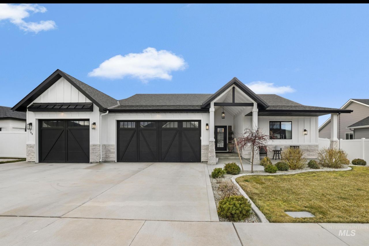 764 Midnight Sun Loop, Twin Falls, ID 83301 Main Photo