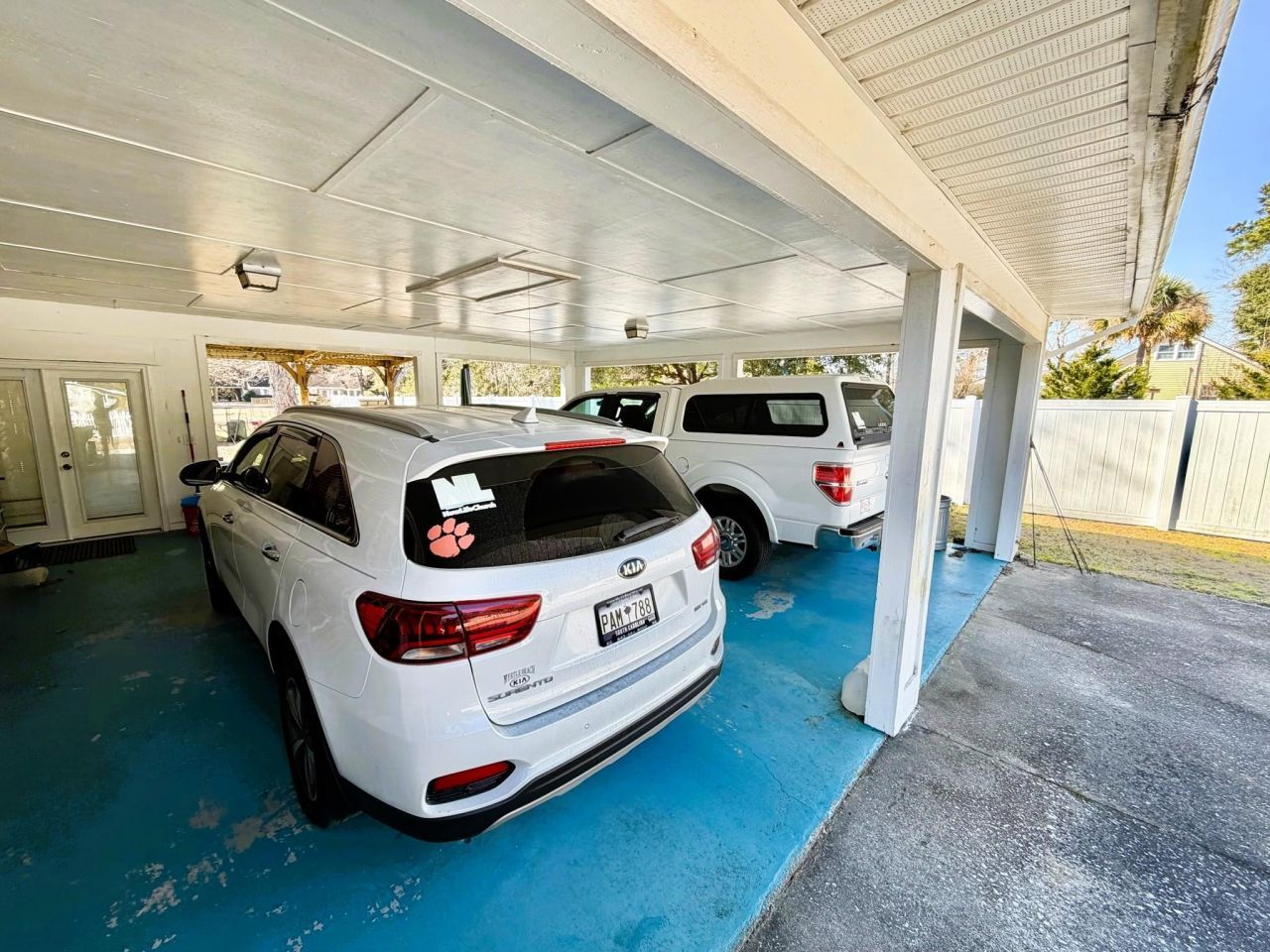 811 Cedar St.  Photo 16