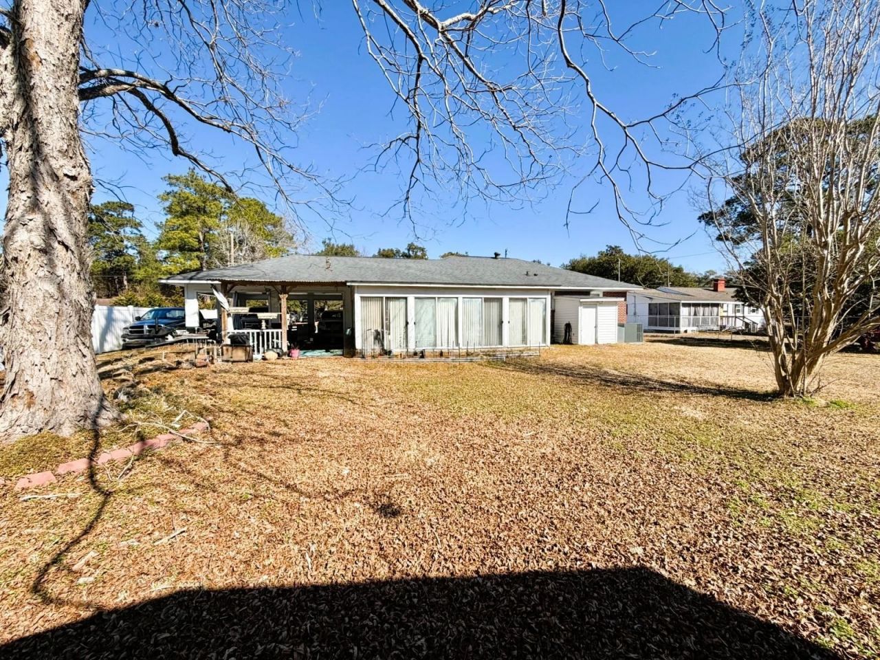 811 Cedar St.  Photo 4