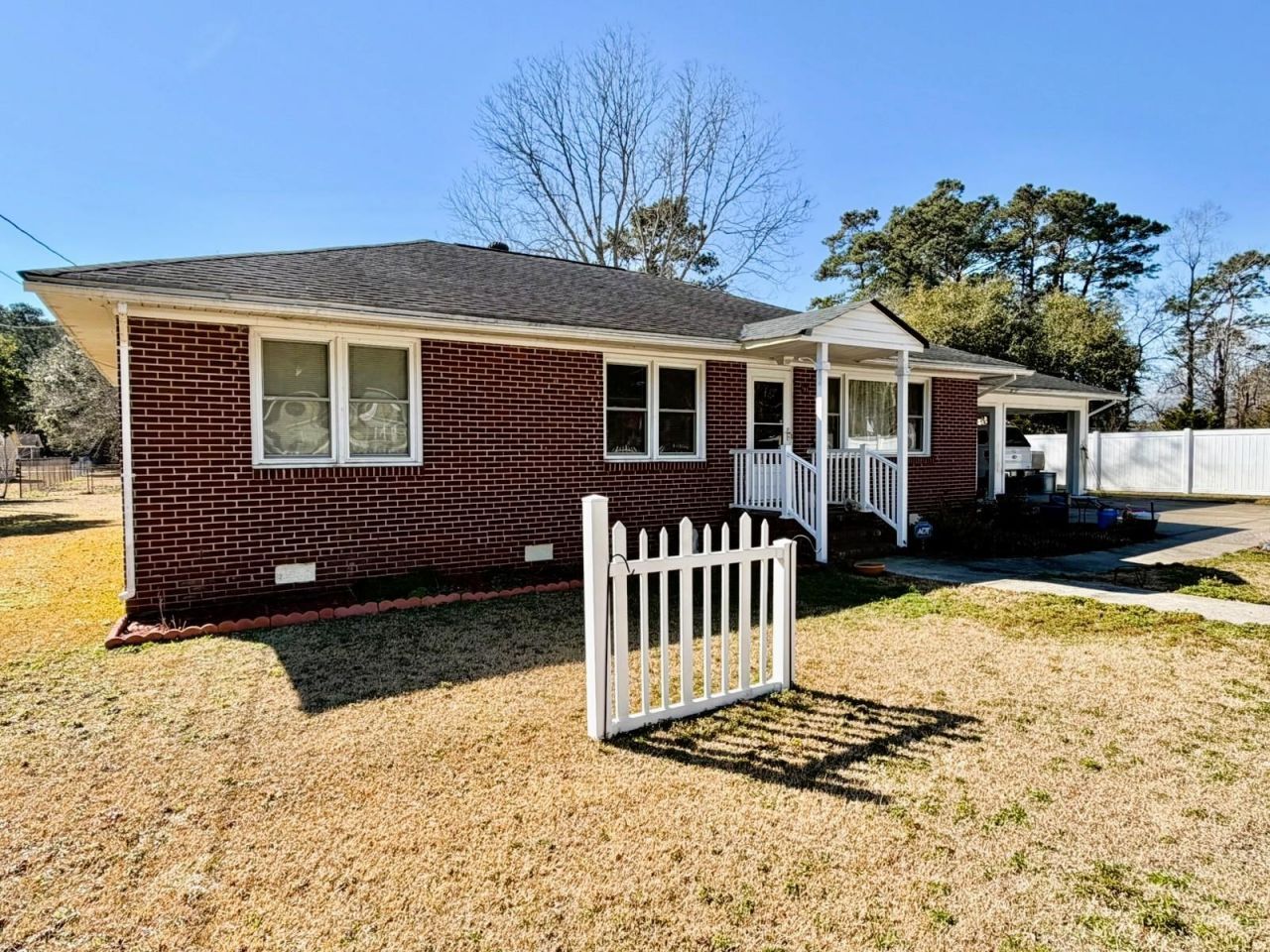 811 Cedar St.  Photo 6