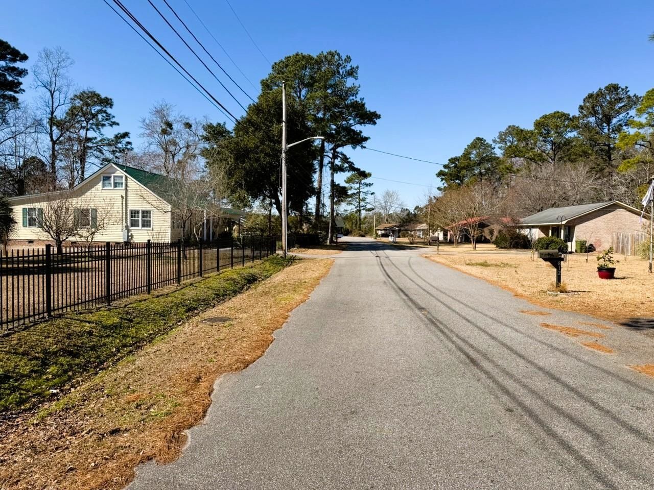 811 Cedar St.  Photo 8