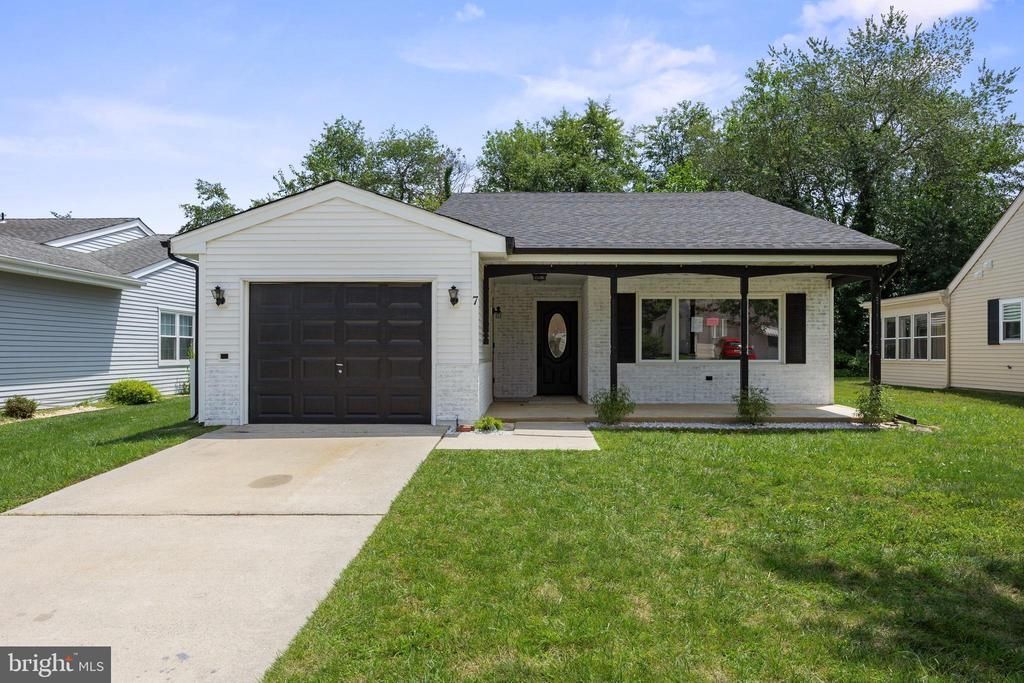 7 Sherwood Place, Southampton, NJ 08088 Main Photo