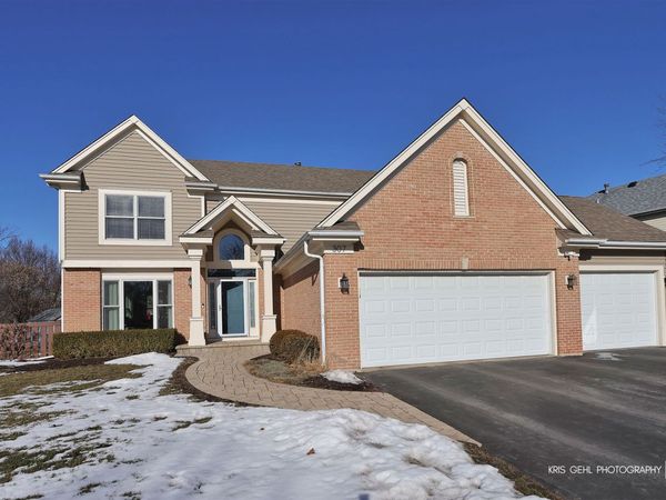 307 Fairfax Lane, Grayslake, IL 60030
