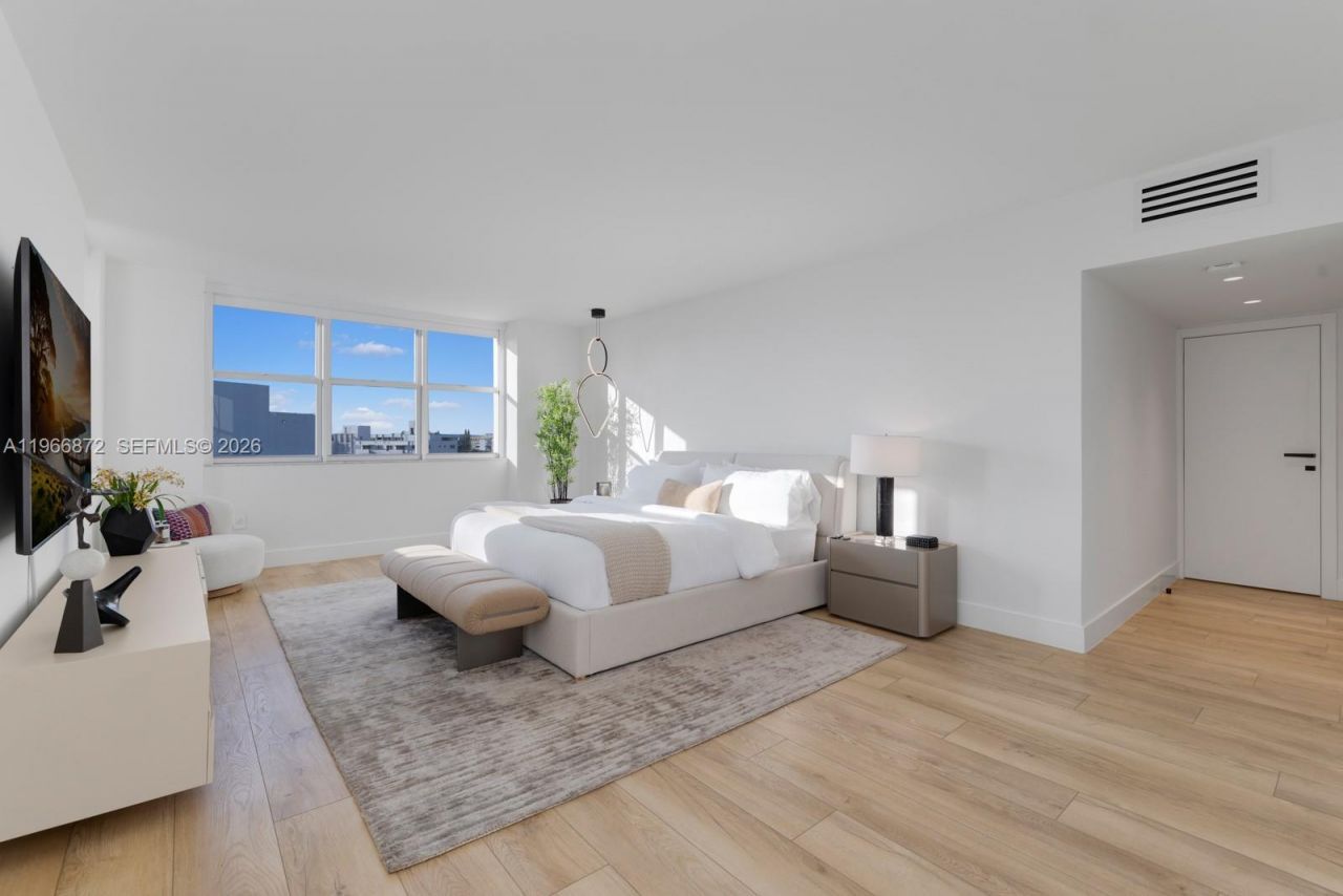 9111 E Bay Harbor Dr , Unit PH-D, Bay Harbor Islands, FL 33154 Photo